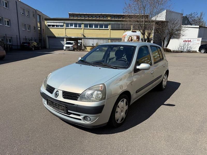 Gebraucht Renault Clio II Privilege 107 PS (78 kW) 2004 Silber Limousine