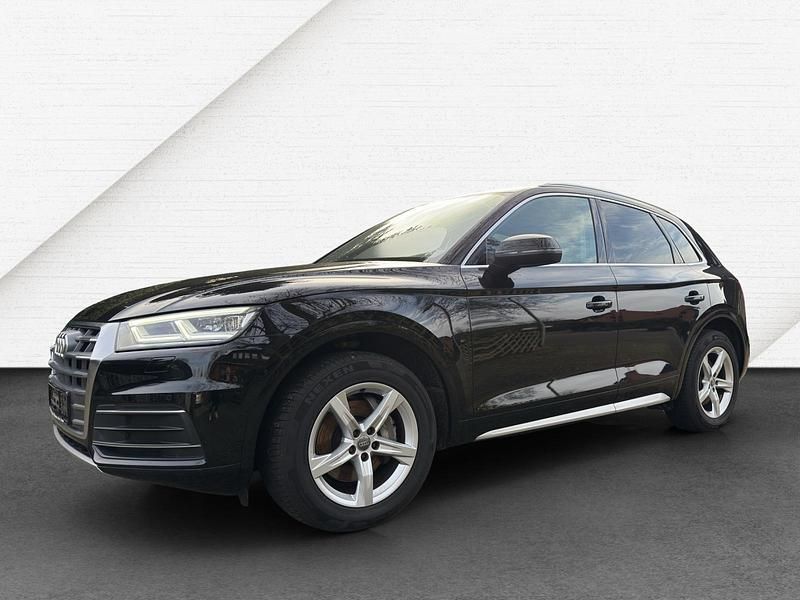 Gebraucht Audi Q5 Sport 163 PS (119 kW) 2020 Schwarz SUV