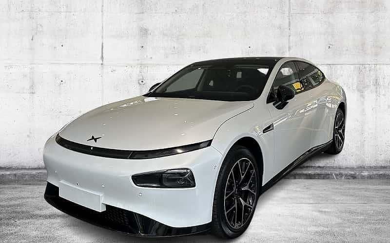 Weiß Gebraucht 2025 XPENG P7 AWD Performance Limousine | 40.076 € (Fairer Preis) - Bild 1/4