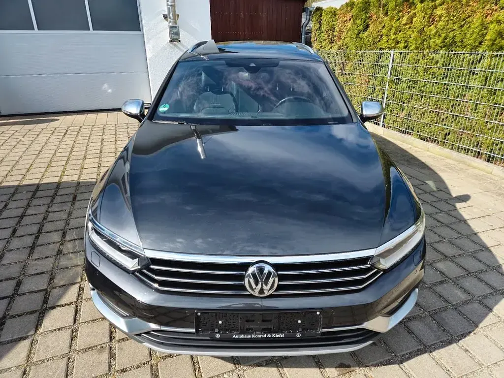 Gebraucht VW Passat Alltrack 190 PS (139 kW) 2018 Mangangrau Kombi