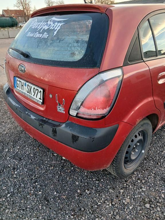 Gebraucht Kia Rio EX 97 PS (71 kW) 2009 Rot Limousine