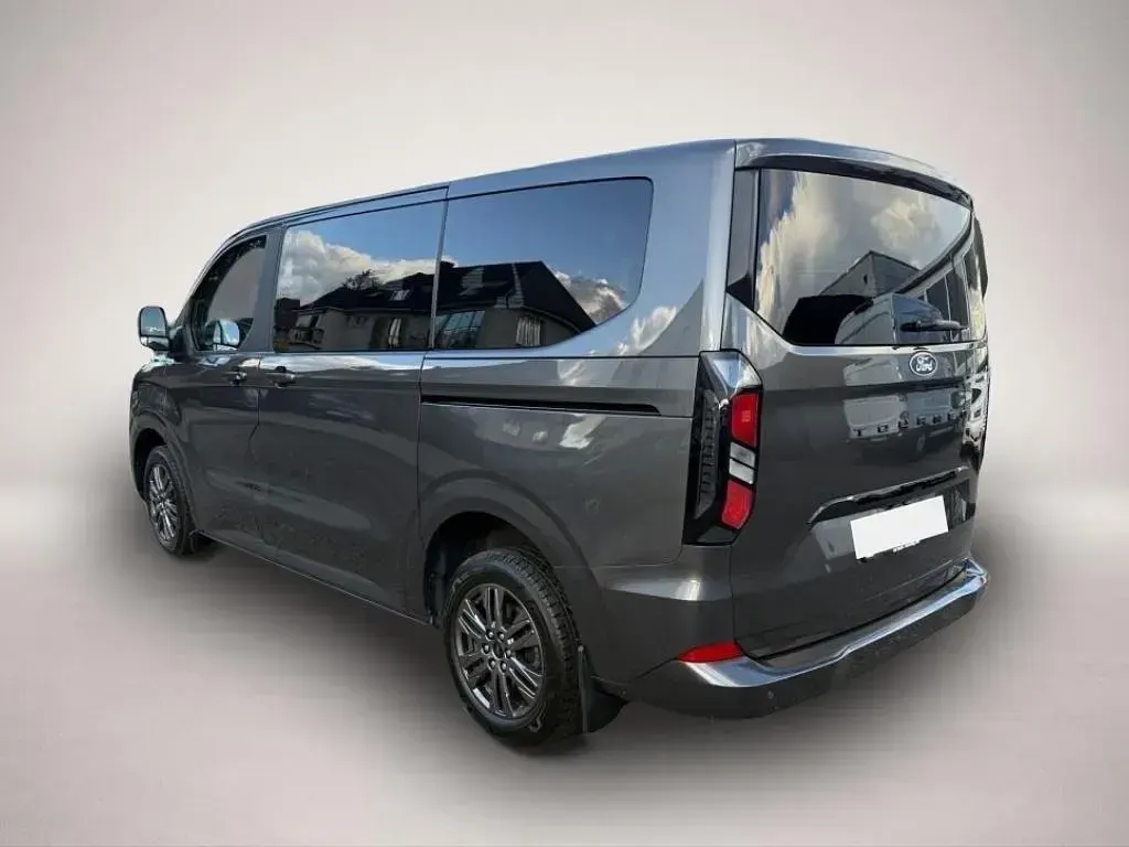 Gebraucht Ford Tourneo Custom Titanium 136 PS (100 kW) 2025 Manufacturer Van
