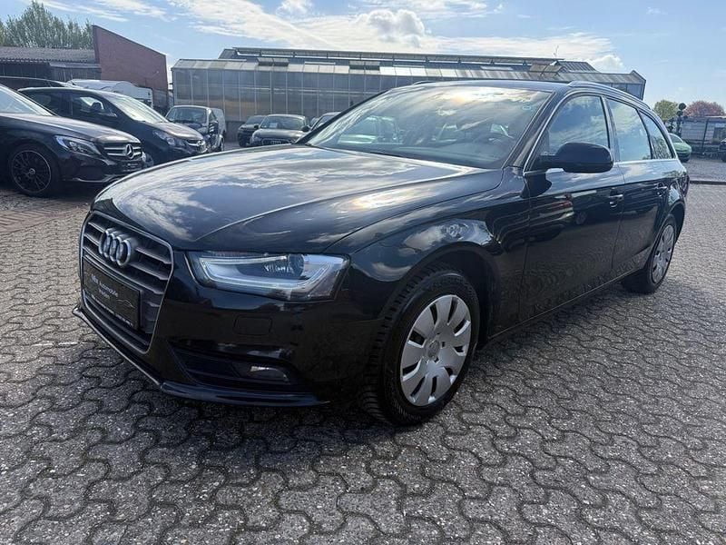 Gebraucht Audi A4 Attraction 143 PS (105 kW) 2013 Schwarz Kombi