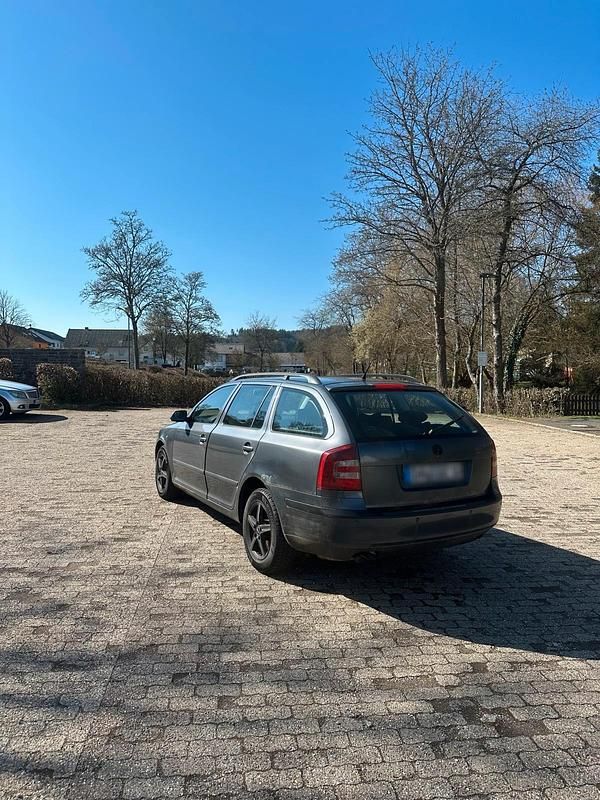 Gebraucht Skoda Octavia 105 PS (77 kW) 2007 Grau Kombi