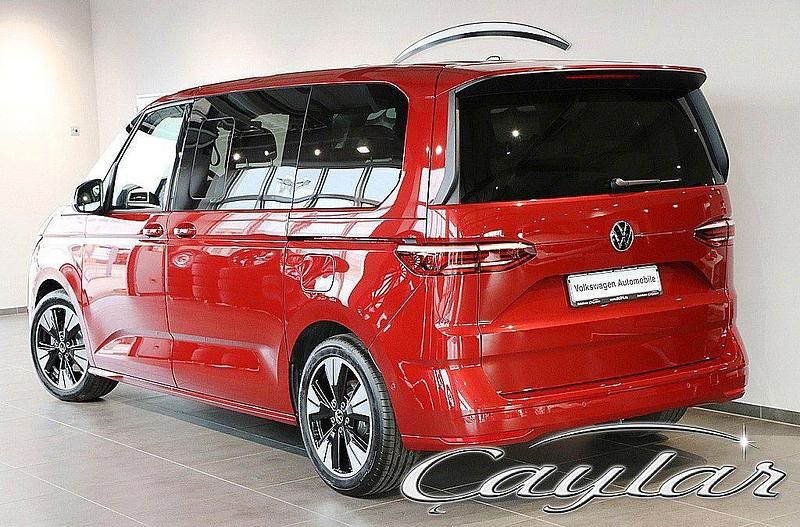 Gebraucht VW Multivan 150 PS (110 kW) 2024 Rot Van
