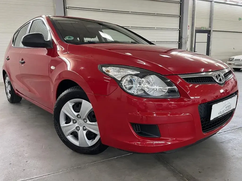 Gebraucht Hyundai i30 Edition+ 109 PS (80 kW) 2009 Shine red (rot) Limousine