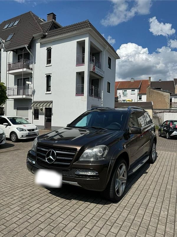 Gebraucht Mercedes GL350 265 PS (194 kW) 2011 Braun SUV