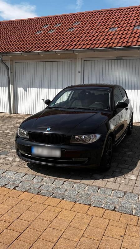 Schwarz Gebraucht 2008 BMW 116 Performance Kleinwagen | 5.599 € - Bild 1/4