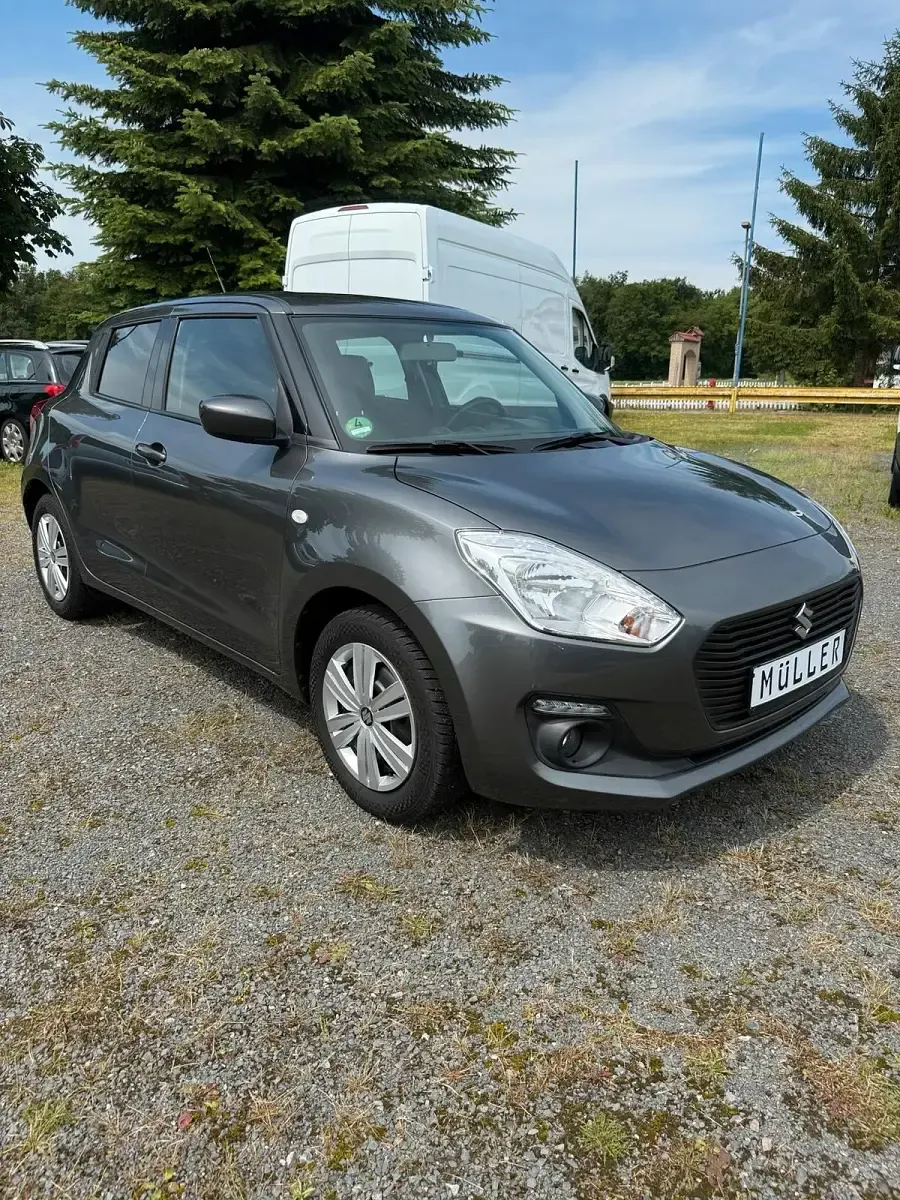 Gebraucht Suzuki Swift 90 PS (66 kW) 2018 Grau Kleinwagen