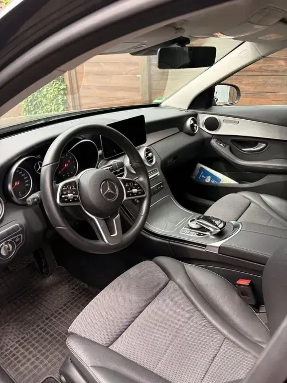 Gebraucht Mercedes C180 156 PS (114 kW) 2020 Grau Limousine