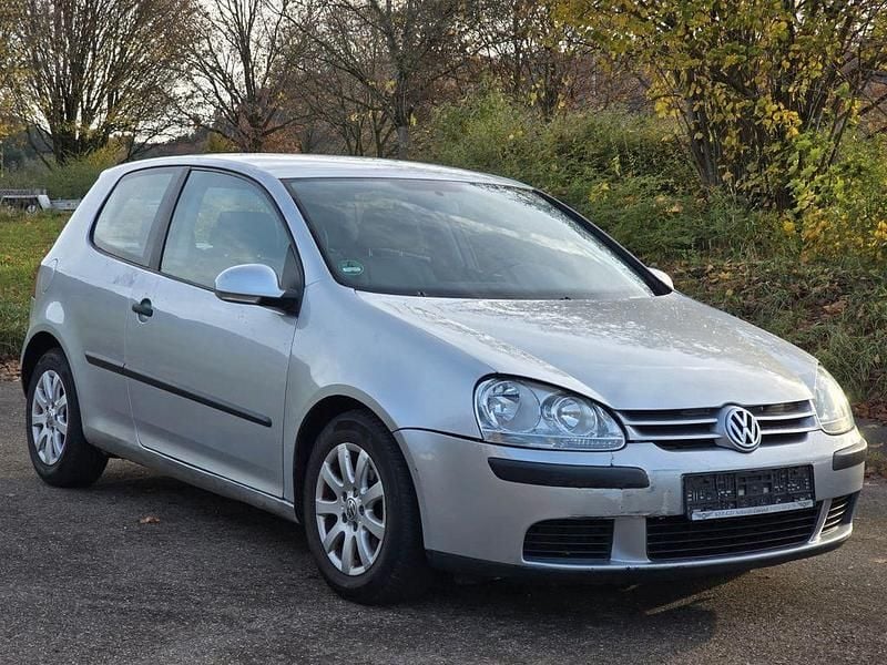 Silber Gebraucht 2004 VW Golf V Trendline Kleinwagen | 690 € (Superpreis) - Bild 1/4