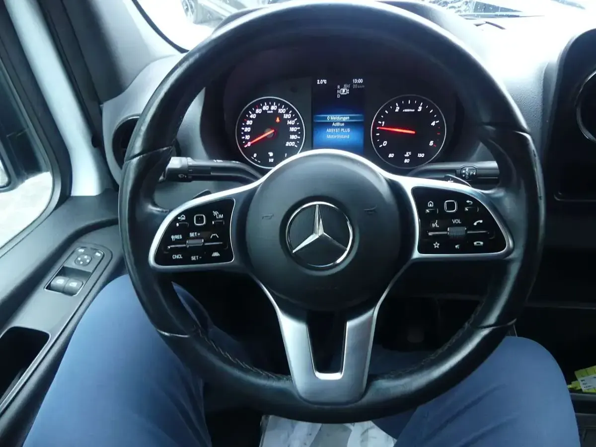 Second-hand Mercedes Sprinter 170 CP (125 kW) 2022 Alb Van
