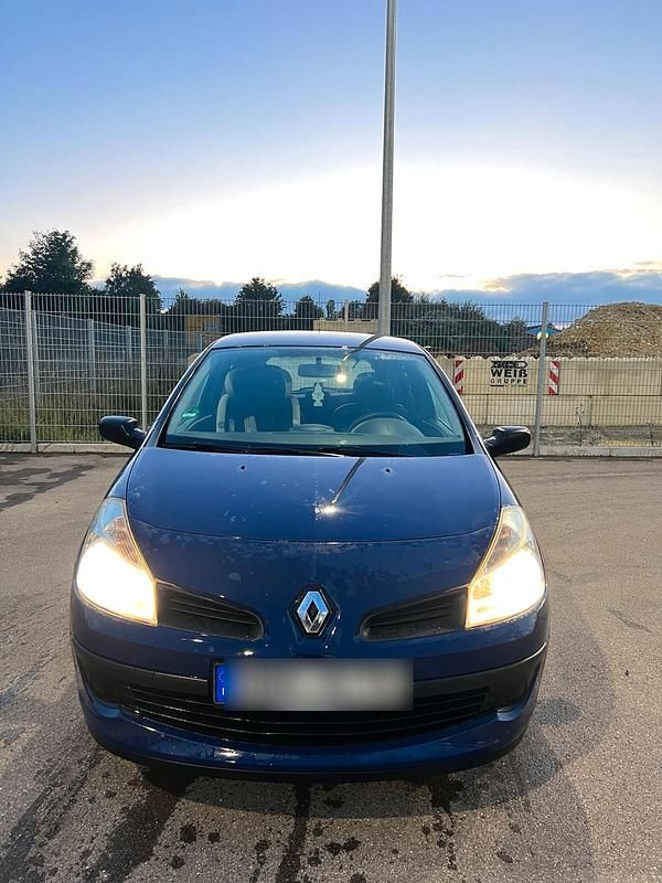 Blau Gebraucht 2008 Renault Clio II Kleinwagen | 1.700 € (Fairer Preis) - Bild 1/4