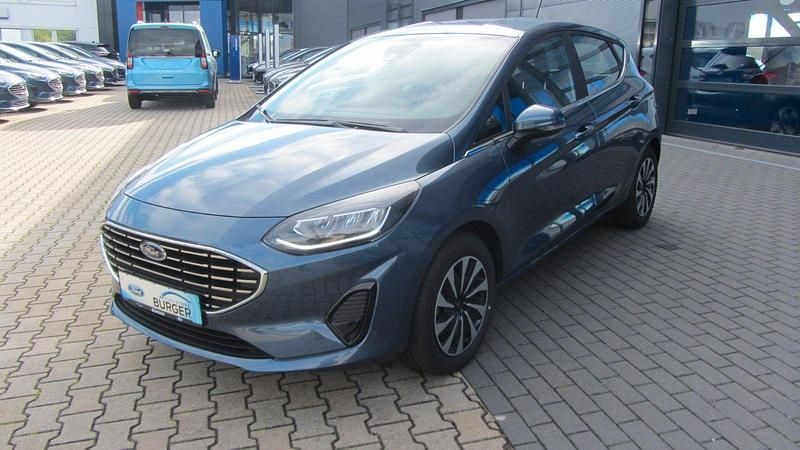 Gebraucht Ford Fiesta Titanium 125 PS (91 kW) 2023 Chromablau metallic Kleinwagen