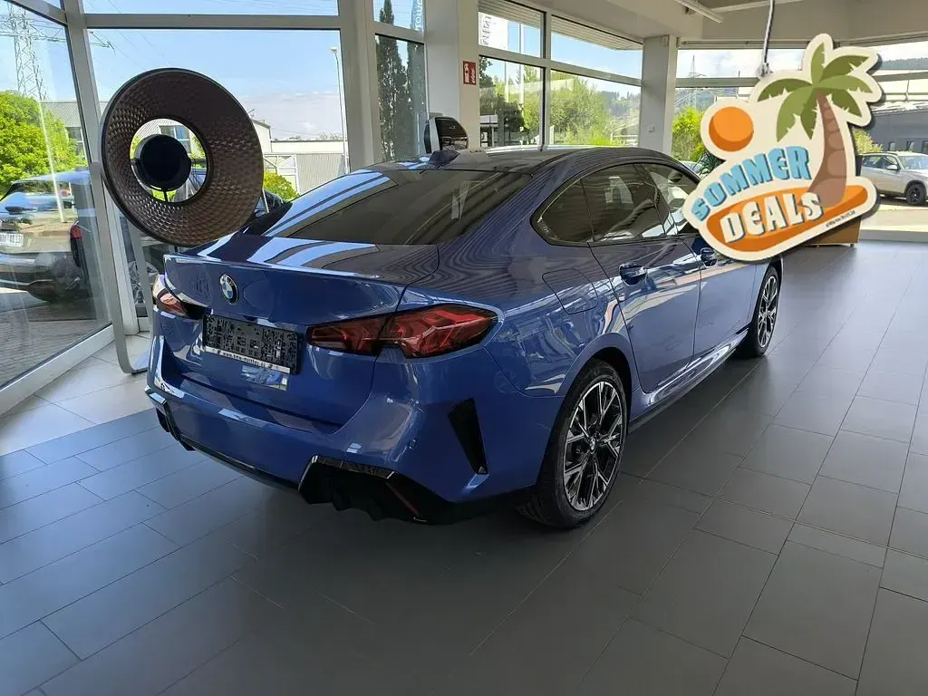 Neu BMW 220 M Sport 170 PS (125 kW) 2026 Blau Limousine