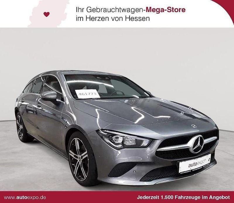 Grau Gebraucht 2022 Mercedes CLA220 Progressive Limousine | 27.689 € (Superpreis) - Bild 1/4