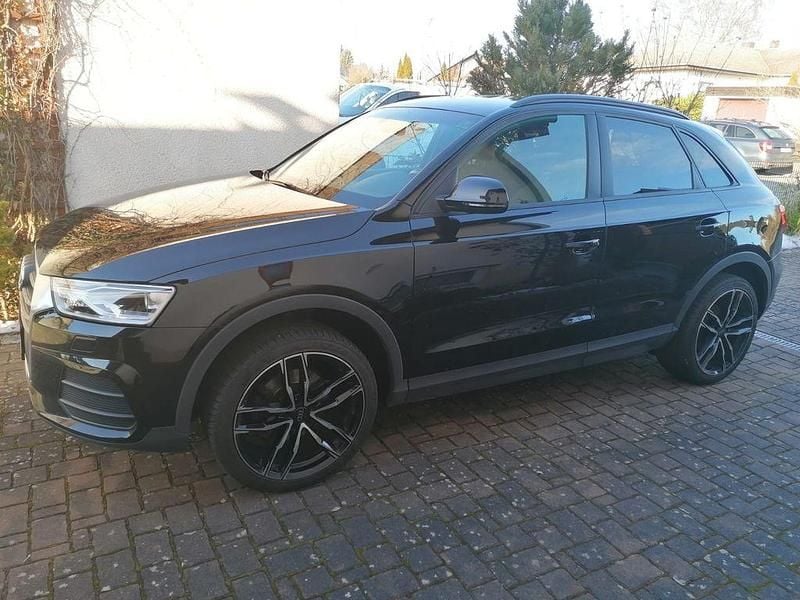 Schwarz Gebraucht 2017 Audi Q3 SUV | 13.900 € (Guter Preis) - Bild 1/4
