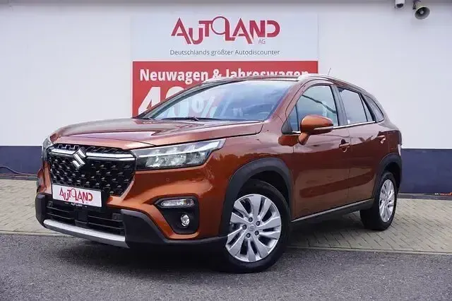 Gebraucht Suzuki SX4 S-Cross 116 PS (85 kW) 2024 Canyonbrownmet. SUV