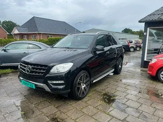 Gebraucht Mercedes 350 258 PS (189 kW) 2014 Schwarz SUV