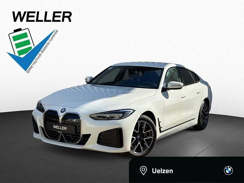 Weiss Gebraucht 2022 BMW i4 Shadowline Limousine | 37.450 € (Fairer Preis) - Bild 1/3