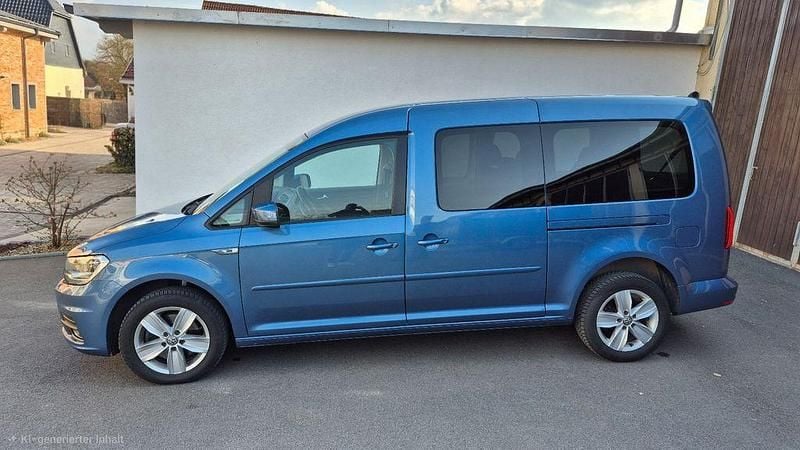Gebraucht VW Caddy Maxi Comfortline 150 PS (110 kW) 2016 Blau Van / Kleinbus