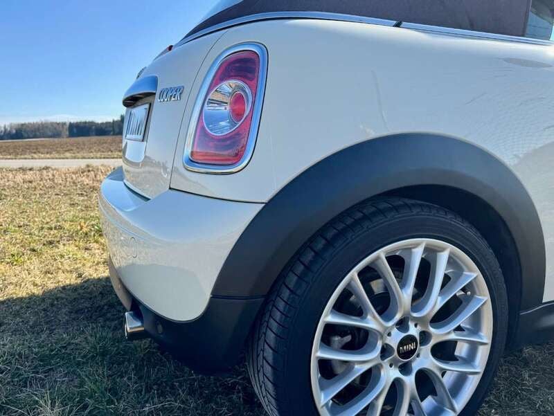 Weiß Gebraucht 2012 Mini Cooper Cabriolet Cabrio | 12.000 € (Etwas zu teuer) - Bild 1/4