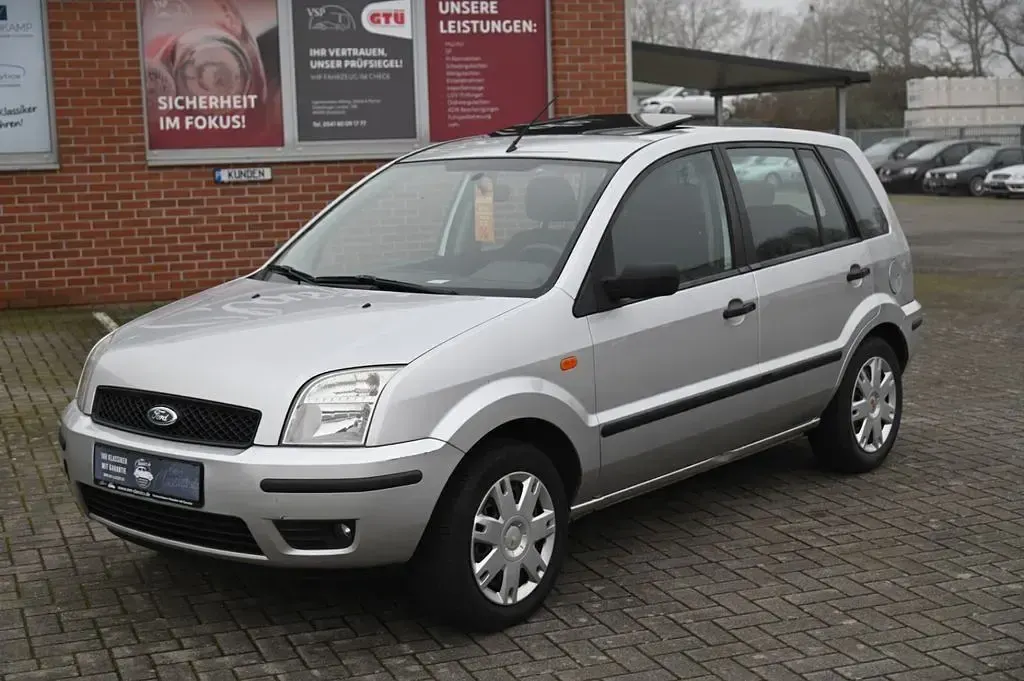 Gebraucht Ford Fusion Trend 68 PS (50 kW) 2004 Silber Kleinwagen