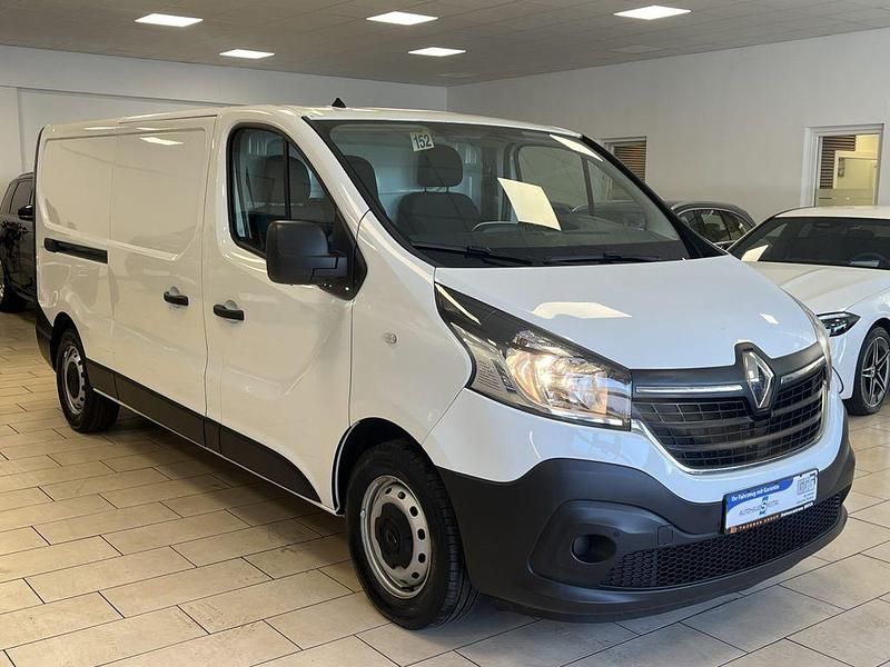 Gebraucht Renault Trafic 146 PS (107 kW) 2022 Weiß Van / Kleinbus