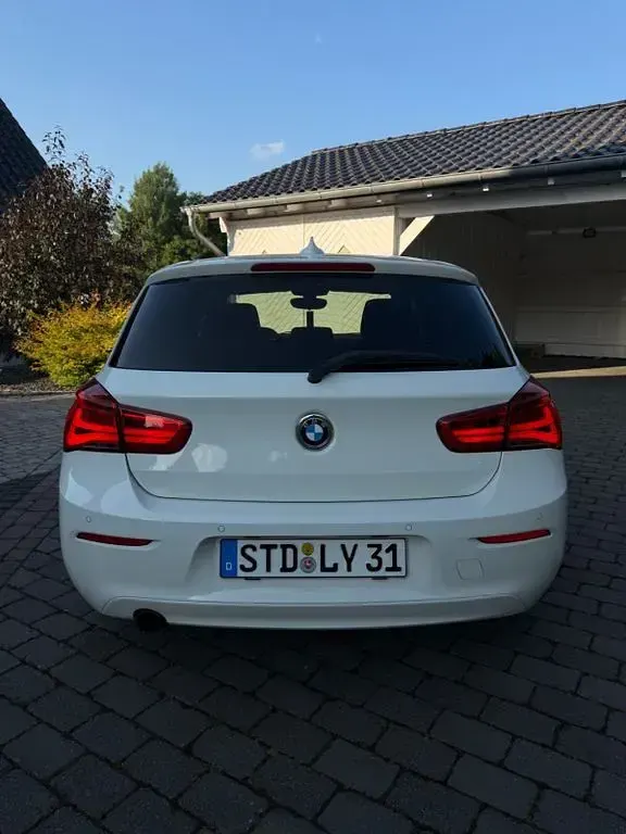 Gebraucht BMW 118 Efficient Dynamics 136 PS (100 kW) 2015 Weiß Kleinwagen