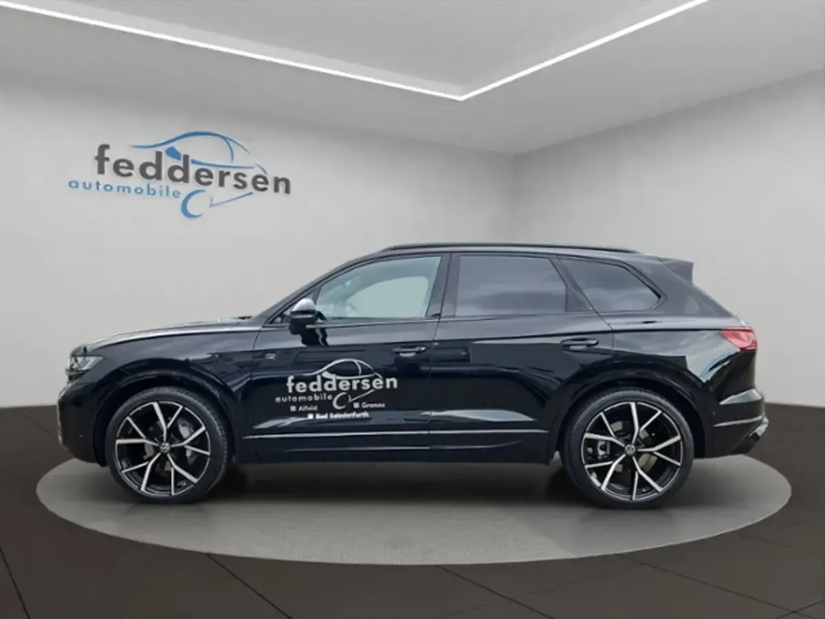 Gebraucht VW Touareg Style 286 PS (210 kW) 2025 Grenadillschwarz metallic (metallic) SUV