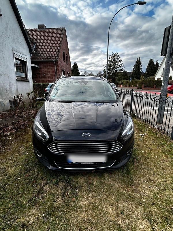 Gebraucht Ford S-MAX S 150 PS (110 kW) 2017 Schwarz Van / Kleinbus