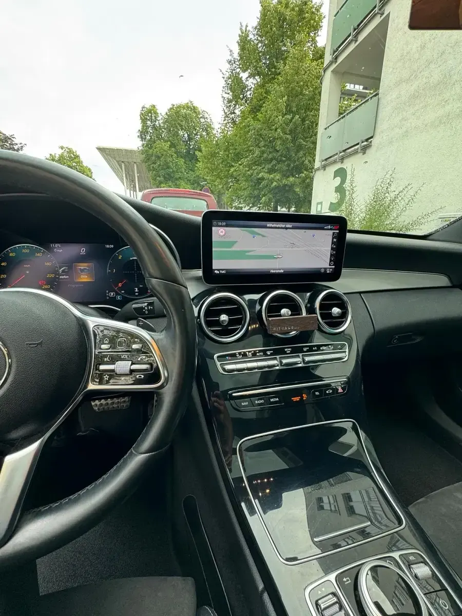 Gebraucht Mercedes C220 AMG 194 PS (142 kW) 2019 Grau Limousine