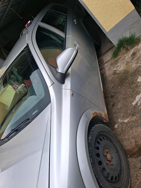 Gebraucht Opel Astra 116 PS (85 kW) 2009 Silber Kombi