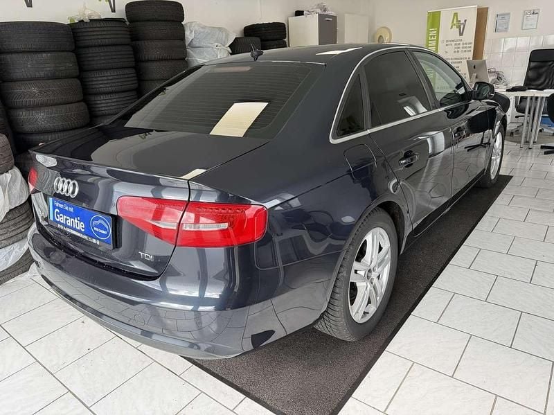 Gebraucht Audi A4 Ambition 150 PS (110 kW) 2014 Mondscheinblau metallic Limousine