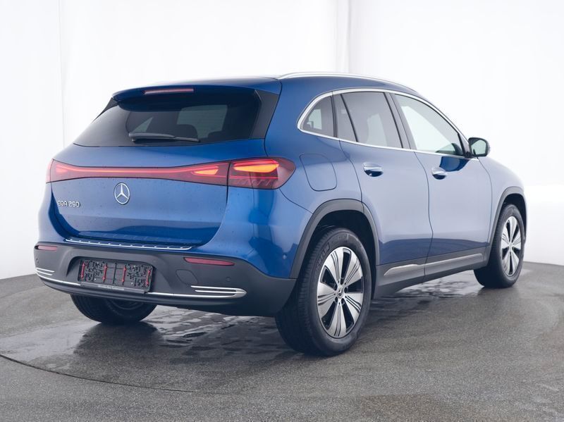 Gebraucht Mercedes EQA250 Progressive 139 kW (190 PS) 2024 Andere farbe SUV
