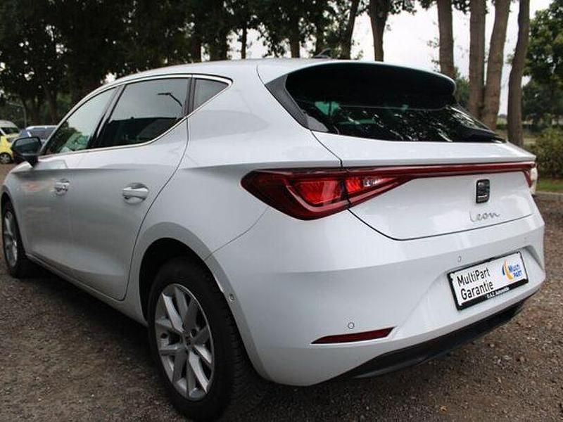 Gebraucht Seat Leon Style 116 PS (85 kW) 2021 Weiß Limousine