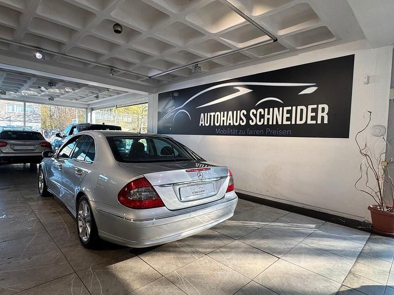 Gebraucht Mercedes E280 190 PS (139 kW) 2006 Silber Limousine