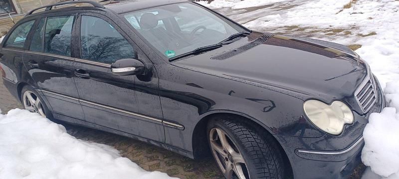 Gebraucht Mercedes C180 105 PS (77 kW) 2004 Schwarz Kombi