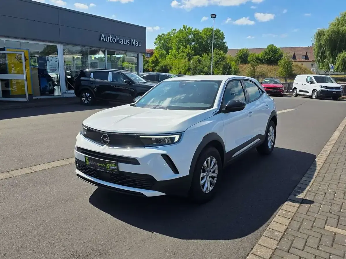Gebraucht Opel Mokka Edition 101 PS (74 kW) 2023 Jade weiss/arktis weiss SUV