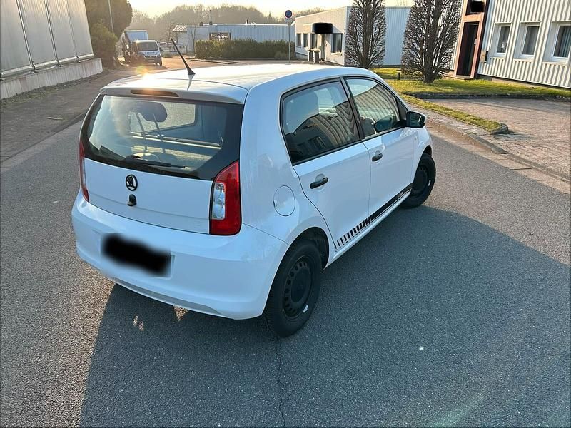Używany Skoda Citigo Active 60 KM (44 kW) 2018 Biały Hatchback