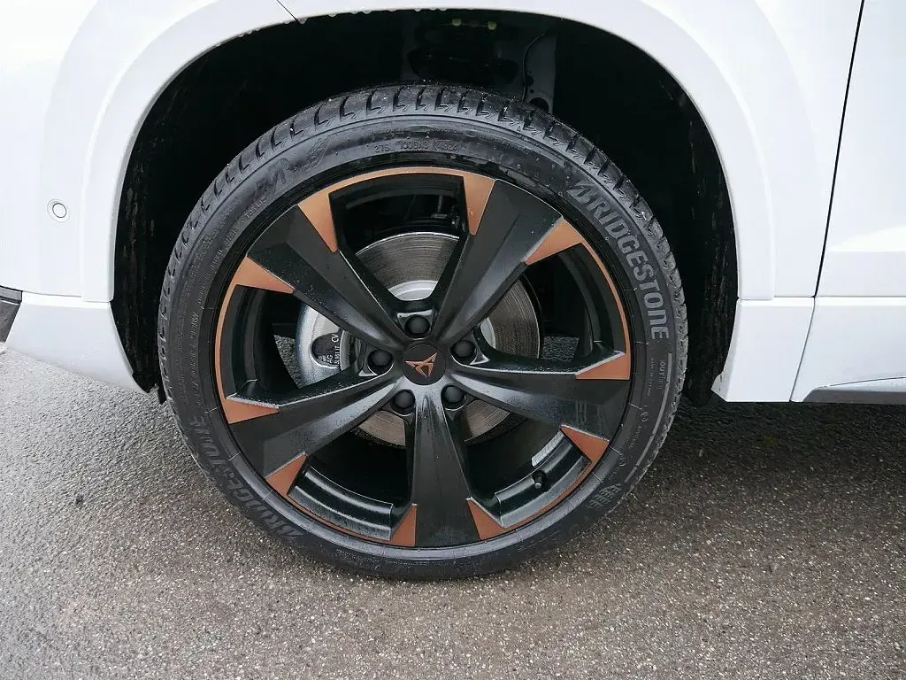 Second-hand Cupra Ateca 190 CP (139 kW) 2025 Alb SUV