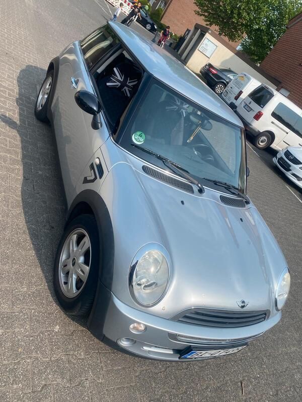 Silber Gebraucht 2007 Mini ONE Kleinwagen | 1.200 € (Guter Preis) - Bild 1/4