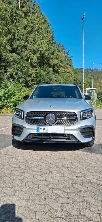 Gebraucht Mercedes GLB200 163 PS (119 kW) 2020 Silber SUV
