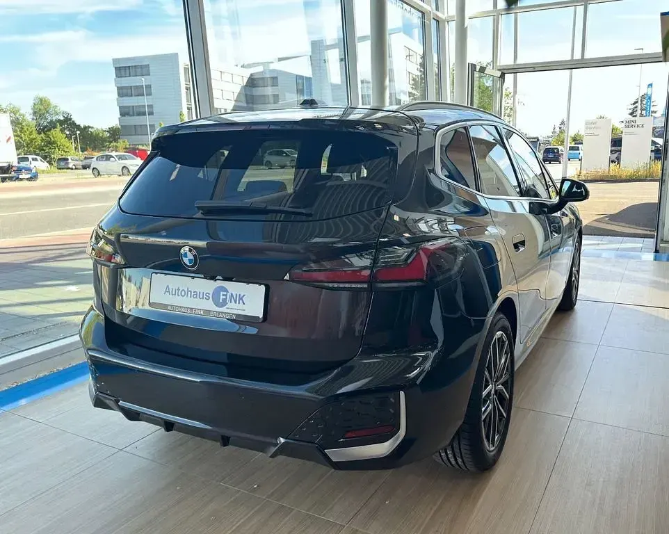 Gebraucht BMW 220 M Sport 170 PS (125 kW) 2023 Schwarz Van / Kleinbus