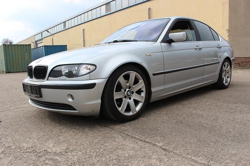 Gebraucht BMW 320 170 PS (125 kW) 2002 Titansilber Limousine