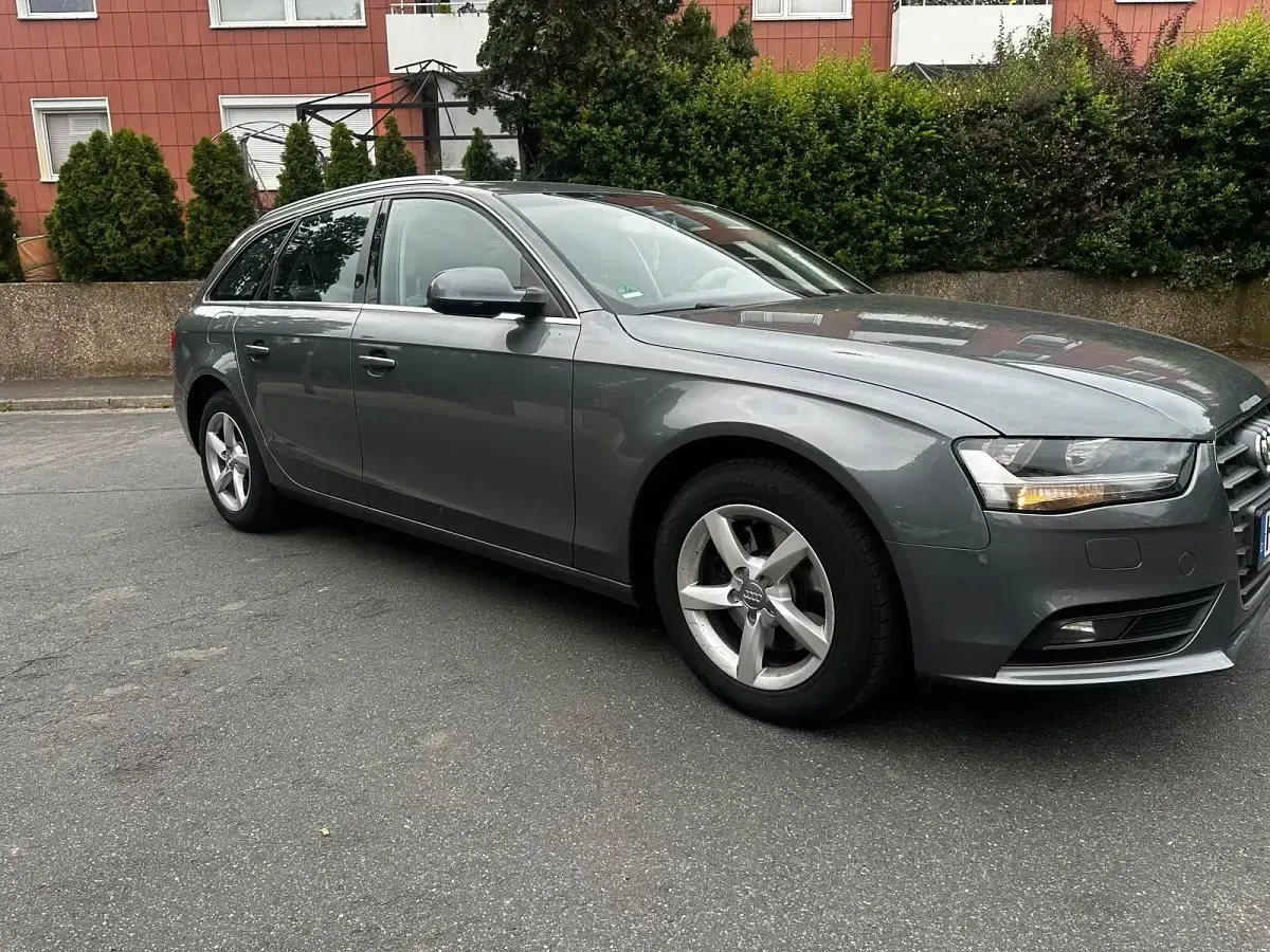 Gebraucht Audi A4 150 PS (110 kW) 2014 Grau Kombi
