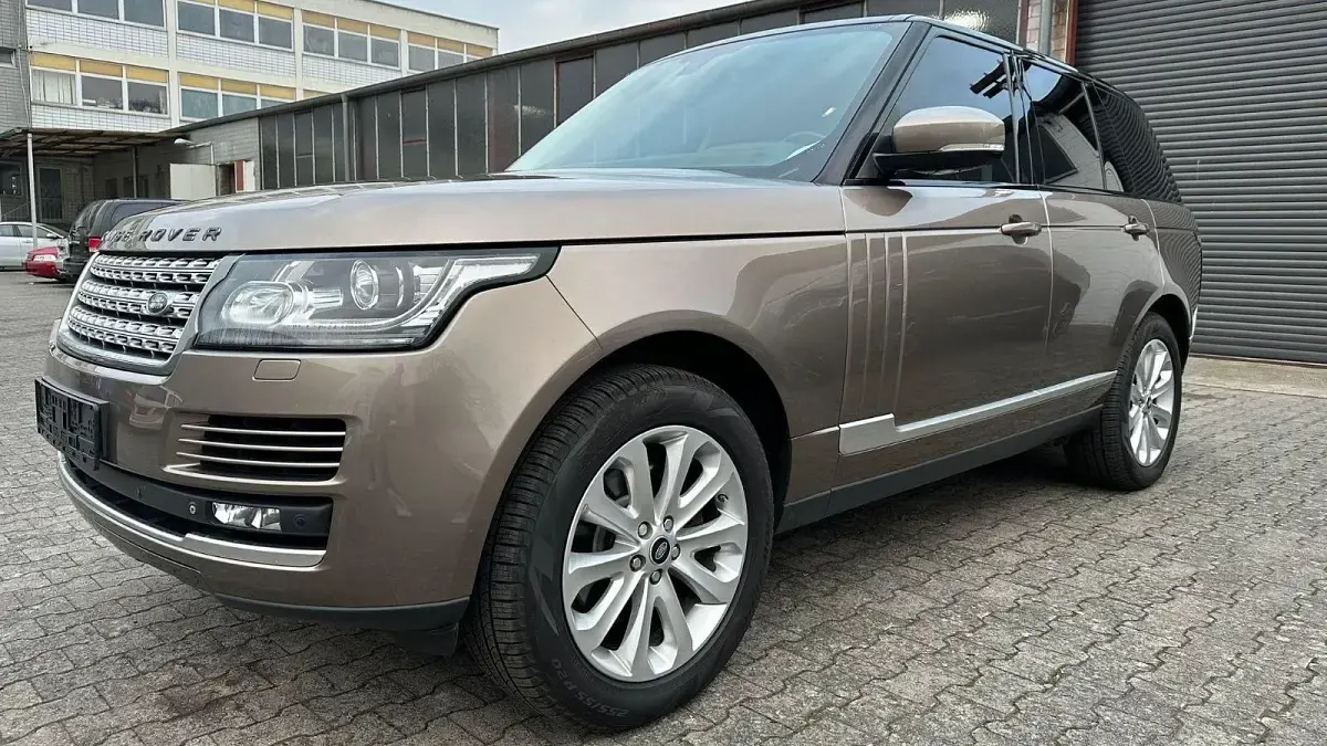 Gebraucht Land Rover Range Rover Vogue 258 PS (189 kW) 2015 Gold SUV