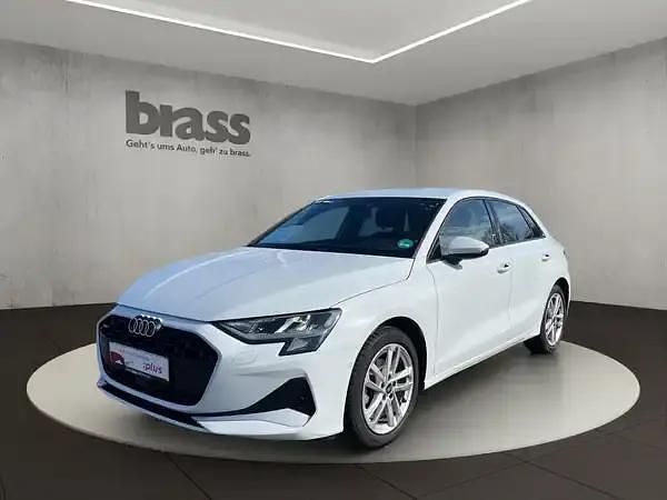 Gebraucht Audi A3 Advanced Plus 150 PS (110 kW) 2025 Gletscherweiß metallic Limousine