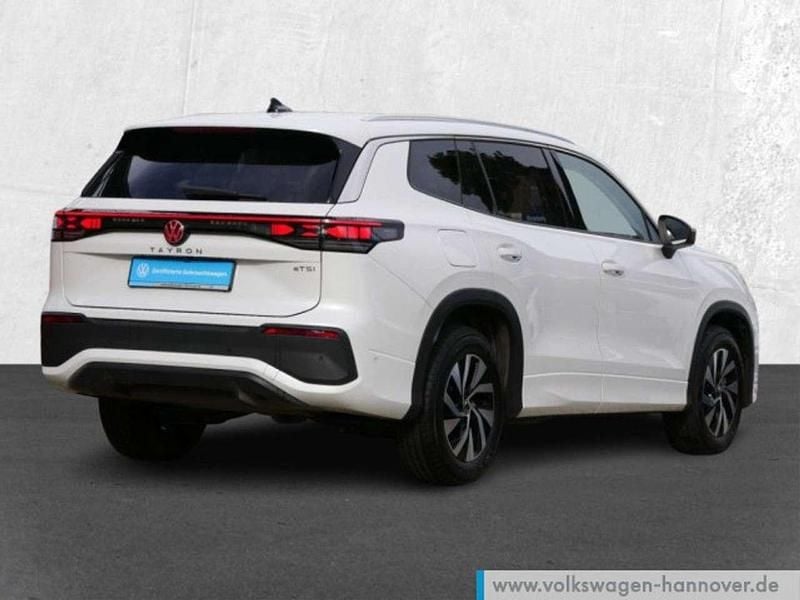 Gebraucht VW Tayron Life 150 PS (110 kW) 2025 Oryxweiß perlmutteffekt SUV