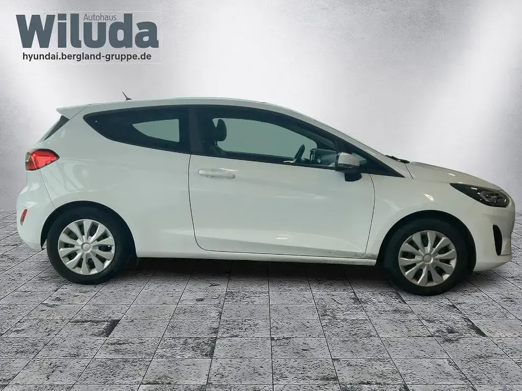 Occasion Ford Fiesta Cool & Connect 101 ch (74 kW) 2022 Blanc Citadine